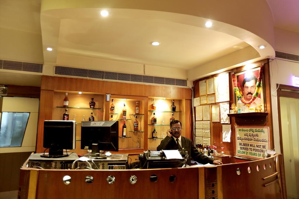 Hotel Sitara Residency Hyderabad Esterno foto