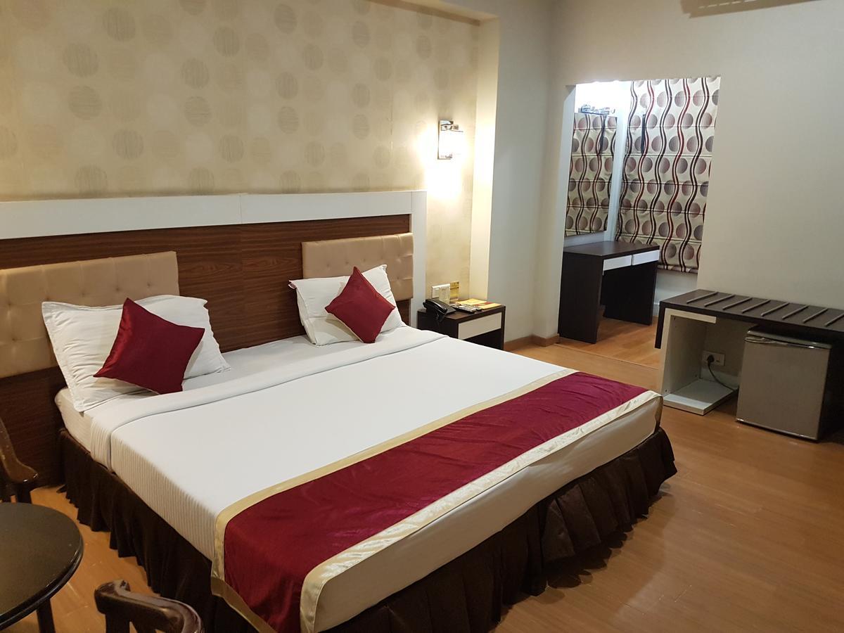 Hotel Sitara Residency Hyderabad Esterno foto
